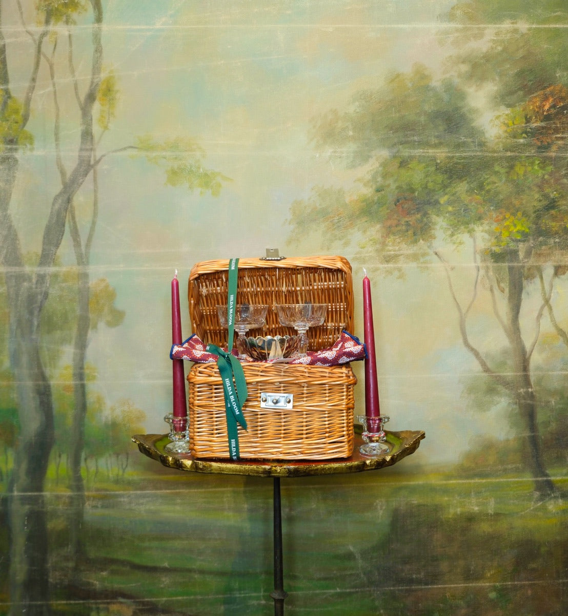 Hamper Mrs. Champagne