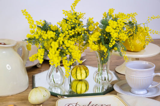 Mini jarrones con mimosa