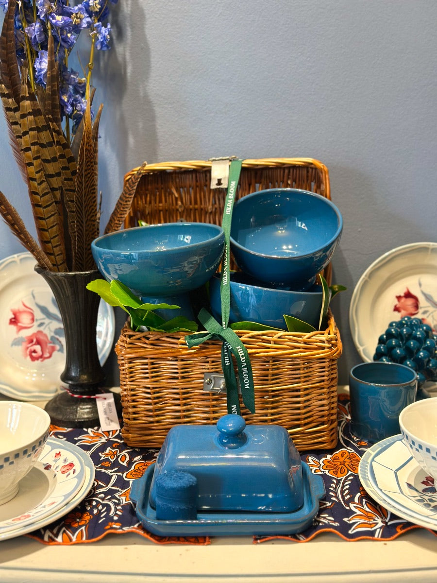 Hamper Mrs. Moon